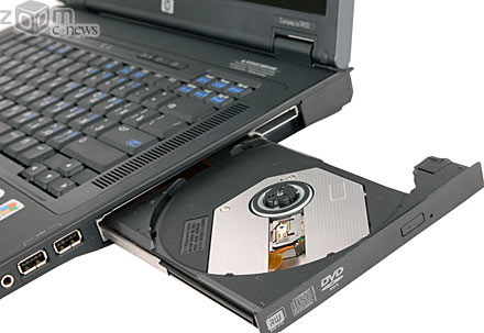 При необходимости замены привода у Compaq nx7400 потребуется отвертка